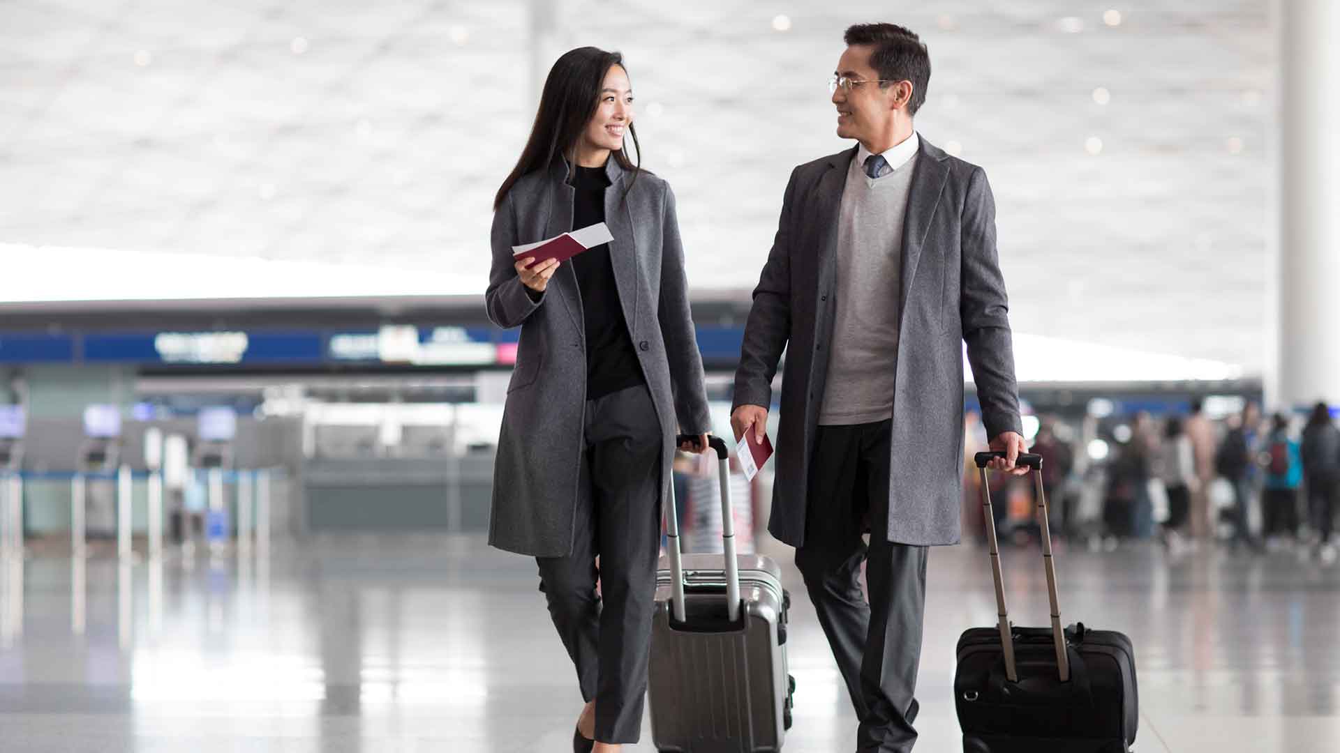 在机场的情侣，图片用于高额旅行保障